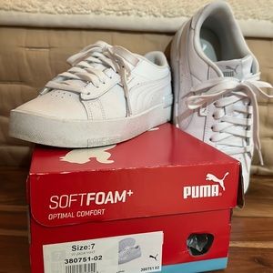 Women’s PUMA Soft Foam+ size 7. Worn 2x. In perfect condition.